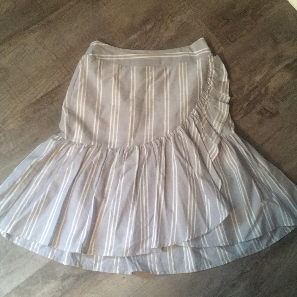 Ruffled skirt